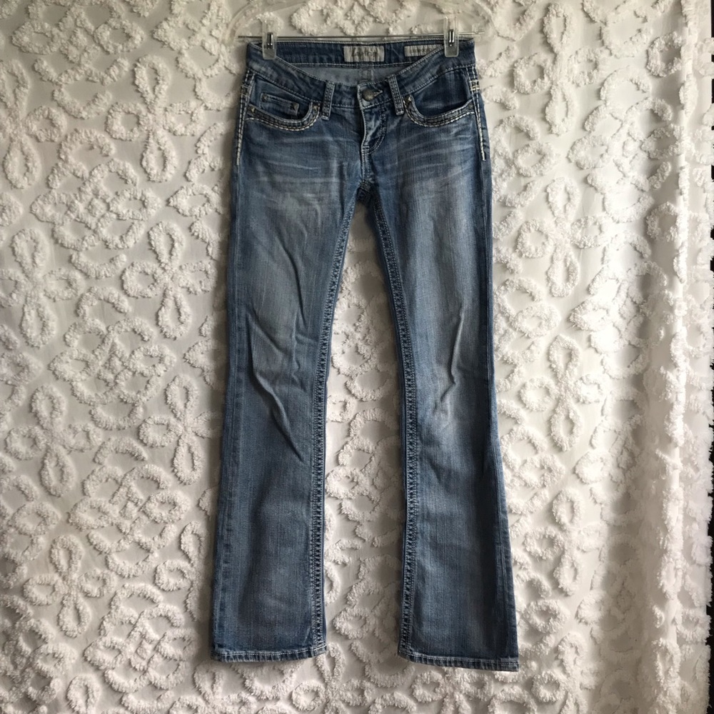 🌻Daytrip Leo Bootcut 25L Light Wash Blue Jeans